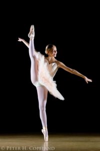 Ellie Morgan from ballerina to Rising Star